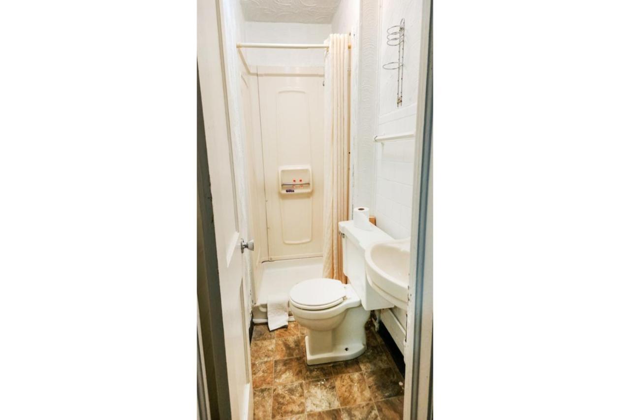 Oyo Hotel Colby, Ks מראה חיצוני תמונה